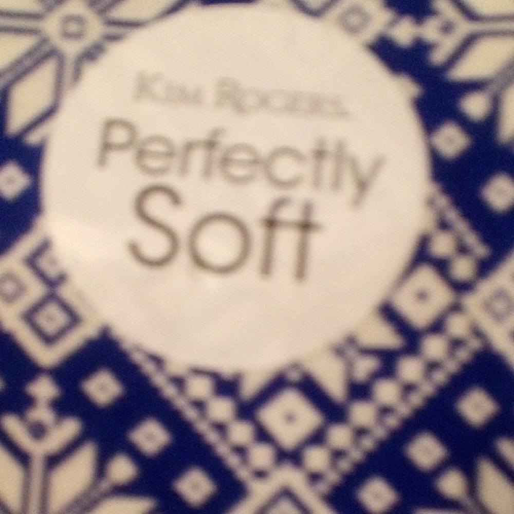 NWT Kim Rogers Blouse  -  Perfectly Soft - Picture 3 of 6